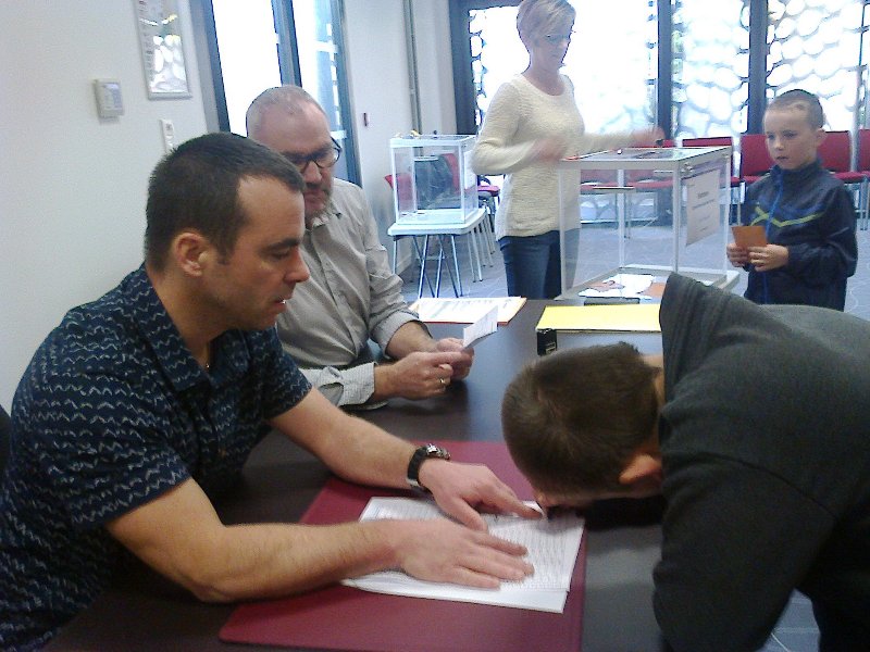 signature-2 signature-2